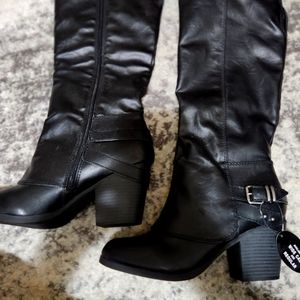 Tall heeled black boots size 8.5 BRAND NEW